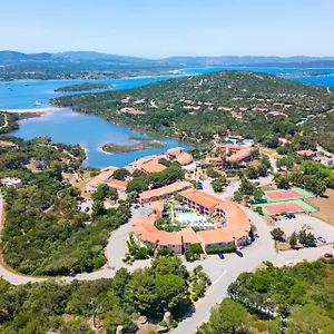 Lägenhetshotell Ahr Costa Serena Village, Palau